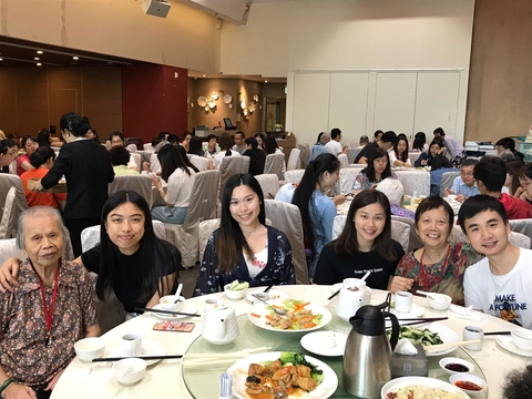 CEO Yum Cha Gathering - volunteers with elderly